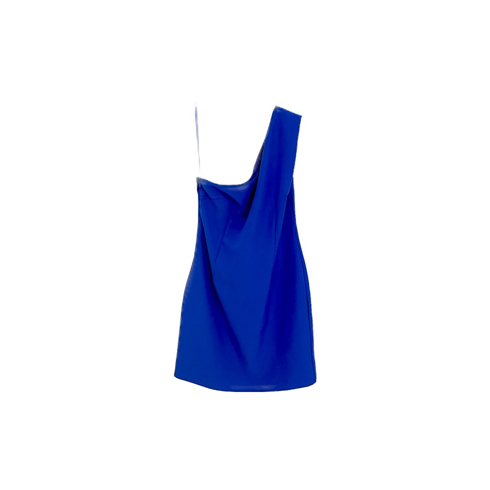 Really pretty royal blue. Great wedding dress.